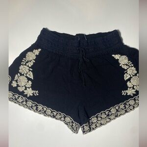 Sky and Sparrow Black Shorts with Cream Floral Embroidery
